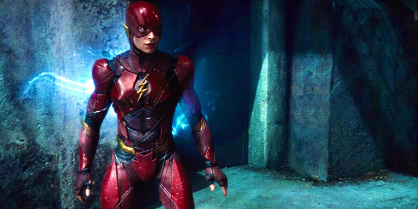 Flash fighting bad guys in Justice League