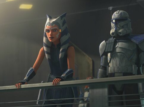 Ahsoka lidera seus clones para a guerra em um impressionante cosplay de Star Wars