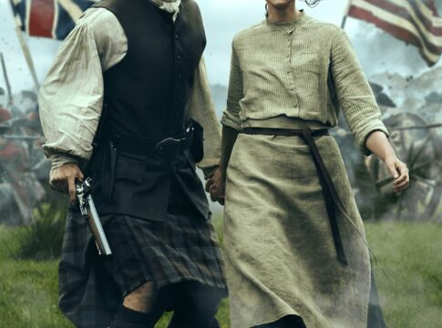 O novo lançamento do Netflix de Outlander facilita a espera pelo retorno da 7ª temporada